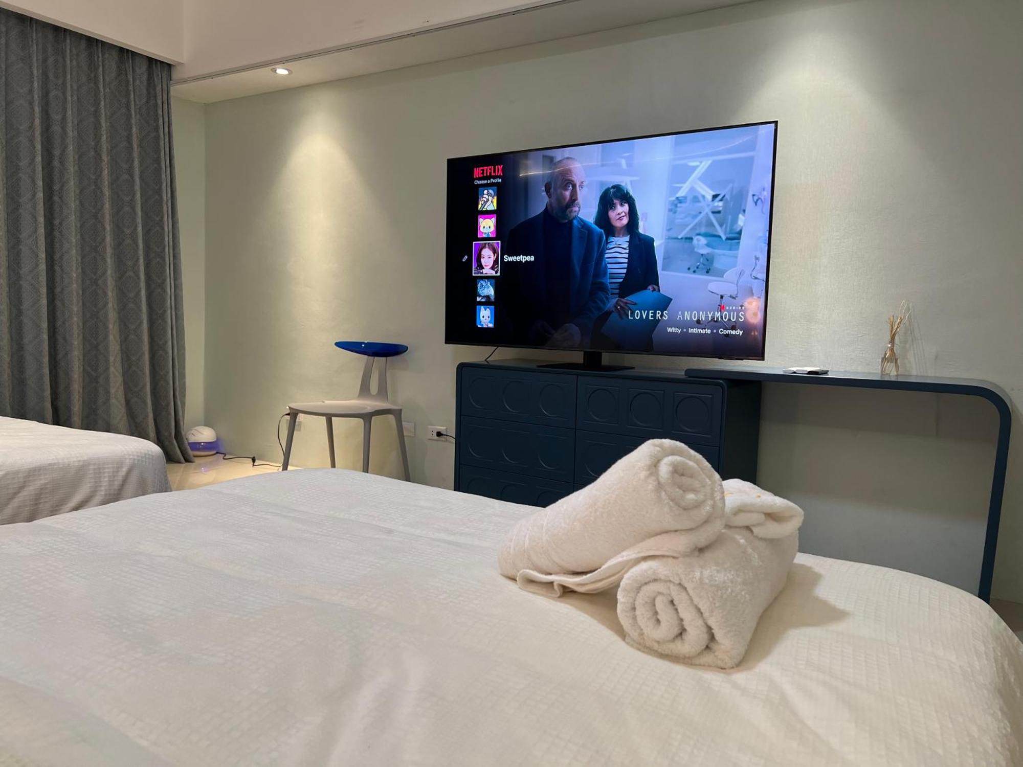 Luxurious European Style Penthouse Modern Apart Ment Cross City Of Dreams Okada Solaire Moa Airport Manila Bagian luar foto